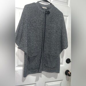 Coldwater Creek Cally Gray Batwing Cape Cardigan Sweater. S;M
#poncho #festival